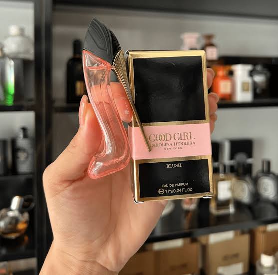 Carolina Herrera Good Girl Blush Eau de Parfum – Mini ( 7ml/ 0.17 fl oz)