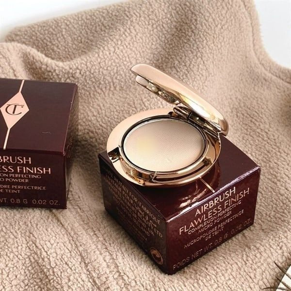 Charlotte Tilbury Airbrush Flawless Finish compact -0.8gm