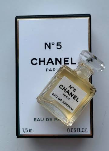 Chanel No.5 Eau de Parfum – Special Edition Mini (1.5ml)